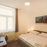 Kings Hotel 3*