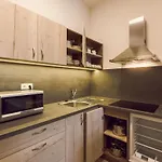 Kings Hotel 3*