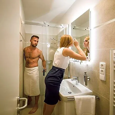 Kings Hotel 3*