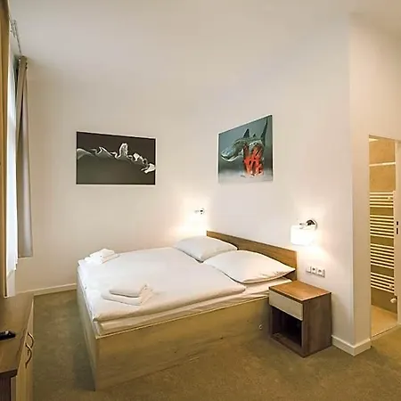 Kings Hotel