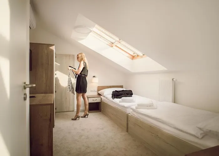 Kings Hotel 3*