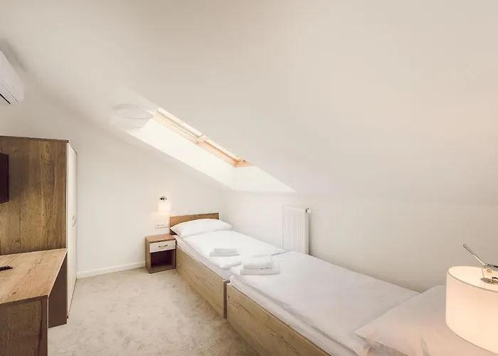Kings Hotel 3*